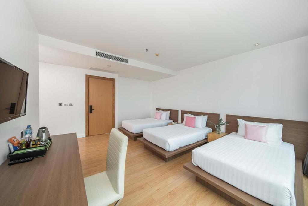 Seven Zea Chic Hotel Pattaya Exterior photo