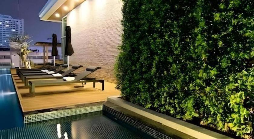 Seven Zea Chic Hotel Pattaya Exterior photo