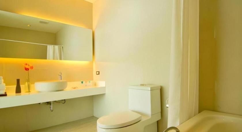 Seven Zea Chic Hotel Pattaya Exterior photo